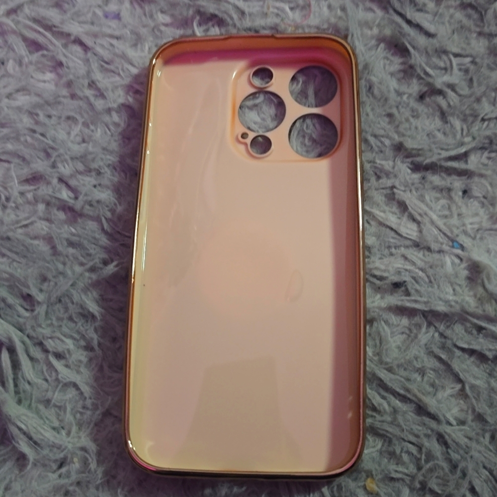 Unbranded Beautiful Pink Camilla W/ Rose Gold IPhone 15 Pro (BRAND NEW) - Picture 4 of 5
